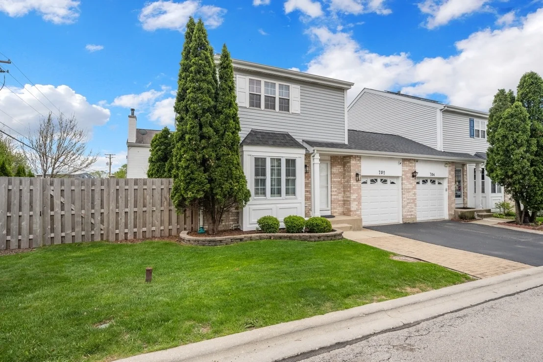 Photo of 702 Windsor Lane