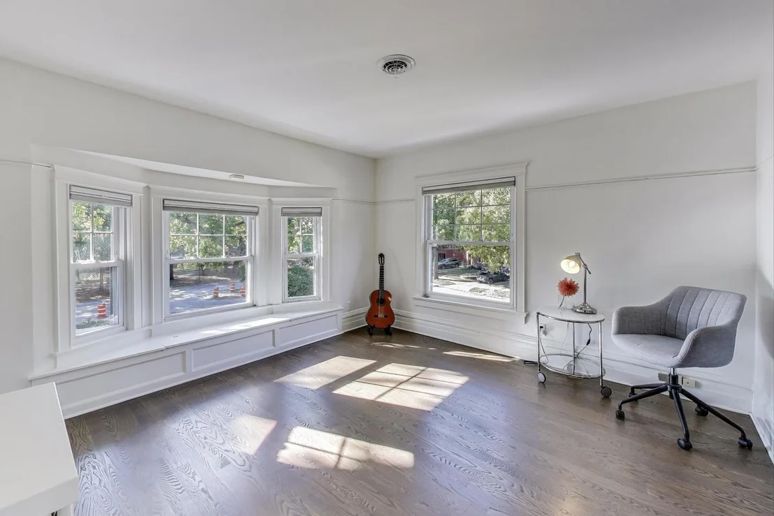 Photo of 176 Riverside Road
