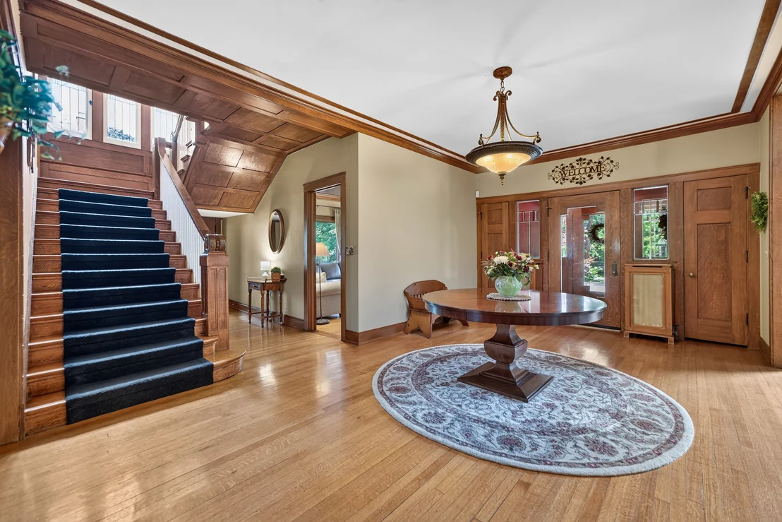 Photo of 729 W Downer Place