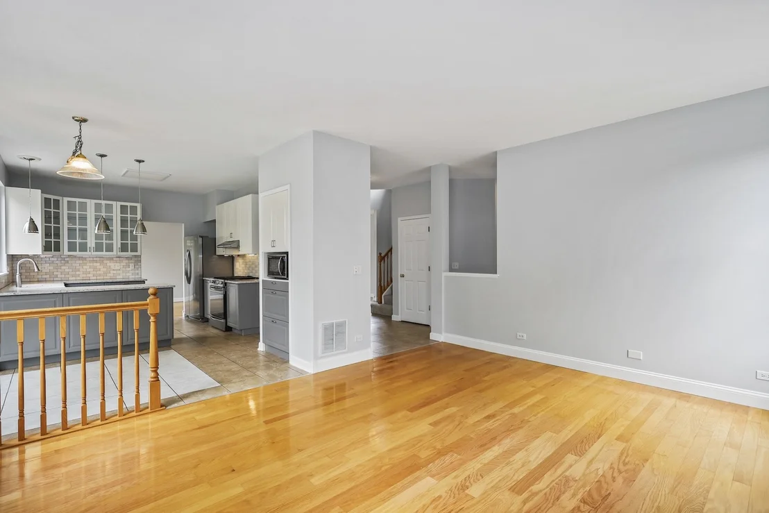 Photo of 2455 Emerson Lane