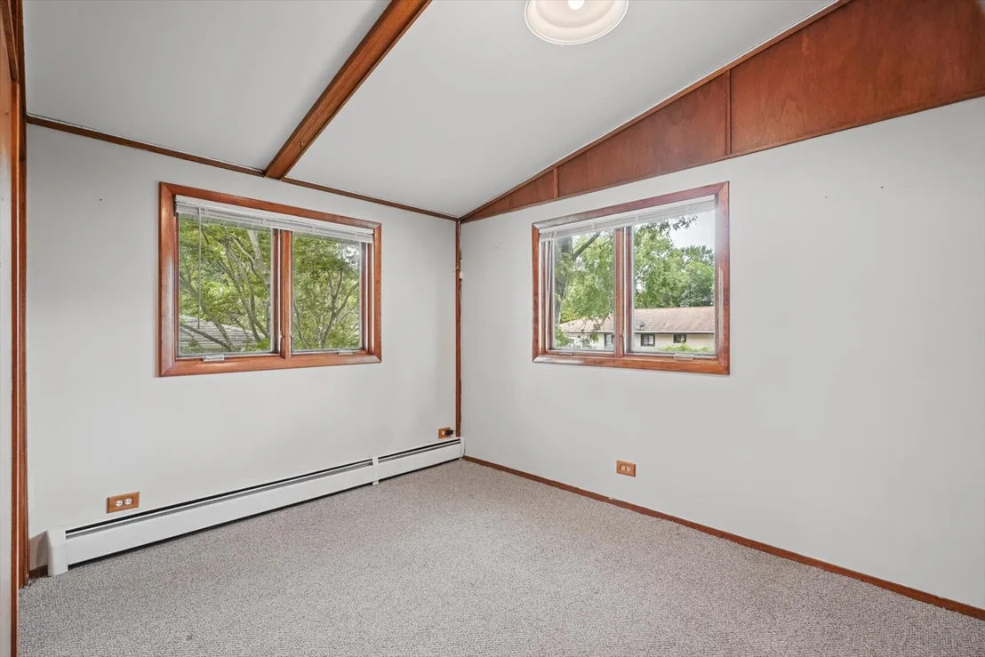 Photo of 814 Pinecrest Drive