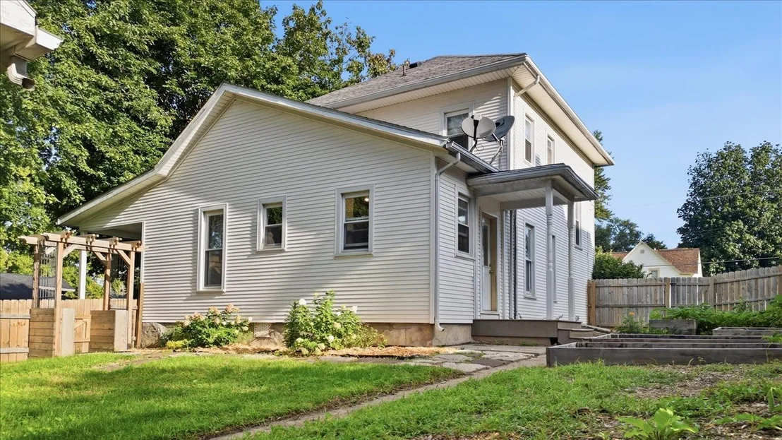 Photo of 200 E North Street