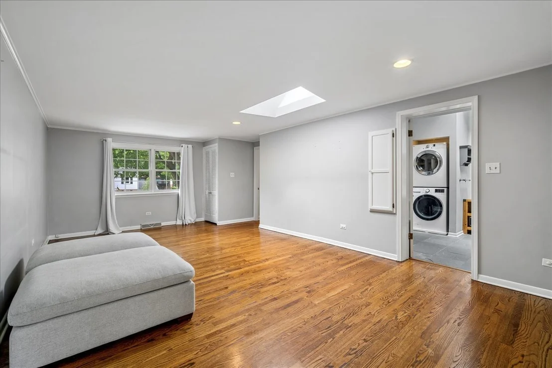 Photo of 1815 Oak Avenue