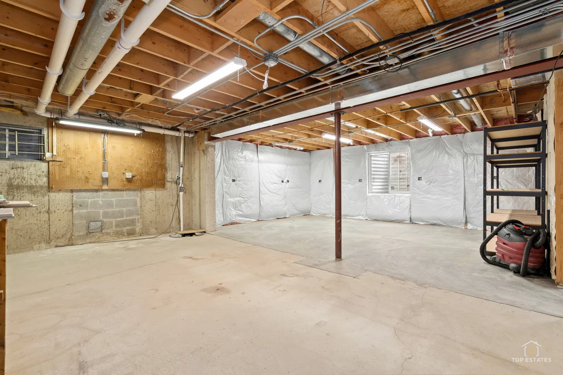 Photo of 225 Fairway Drive