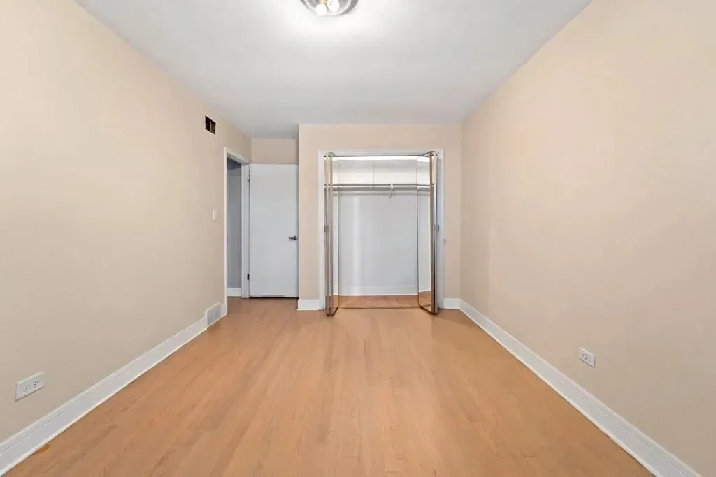 Photo of 2017 E Seneca Lane