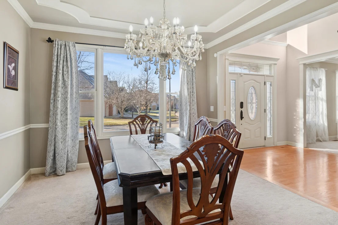 Photo of 2667 Charter Oak Drive