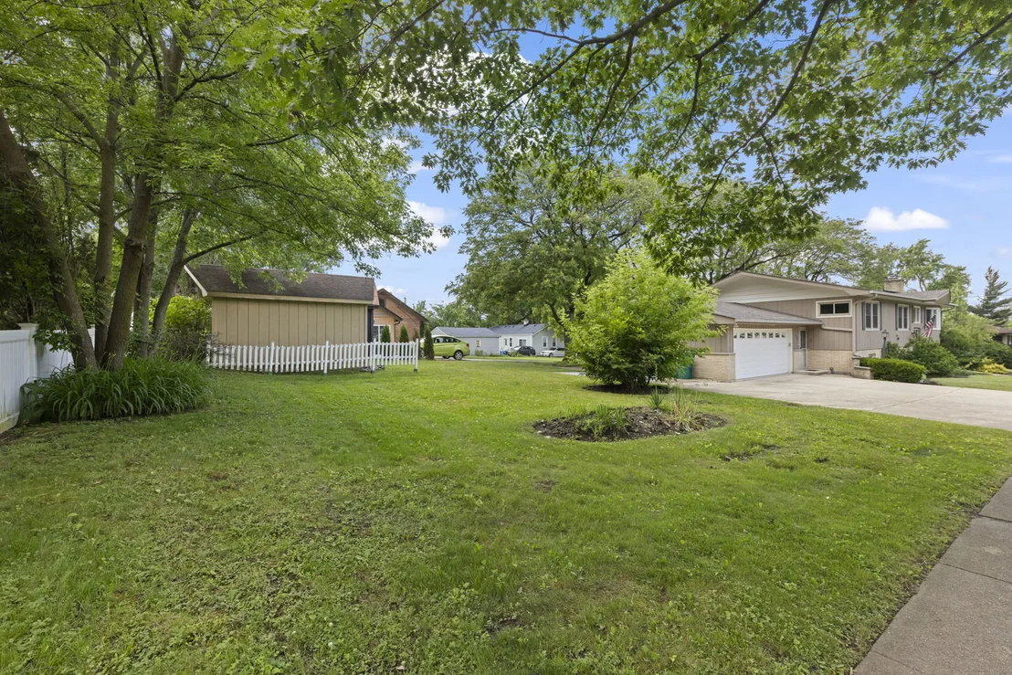Photo of 403 W Harding Road