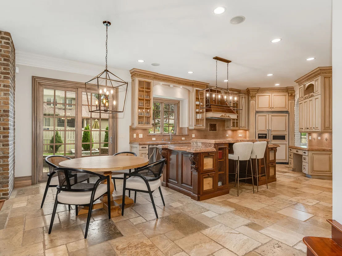 Photo of 720 Willow Road