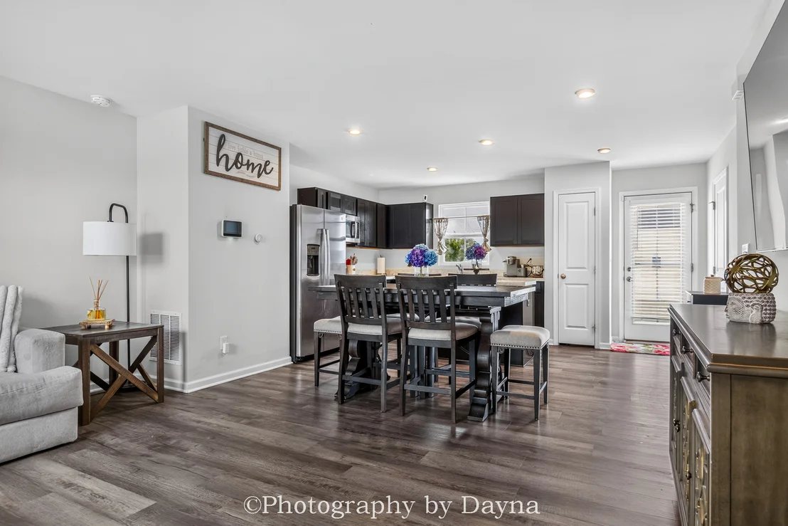 Photo of 2306 Swallowtail Street