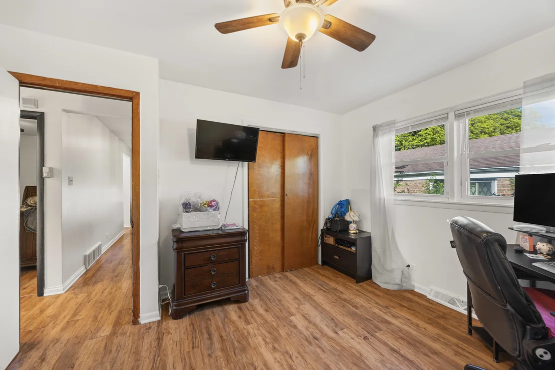 Photo of 57 W 78th Place