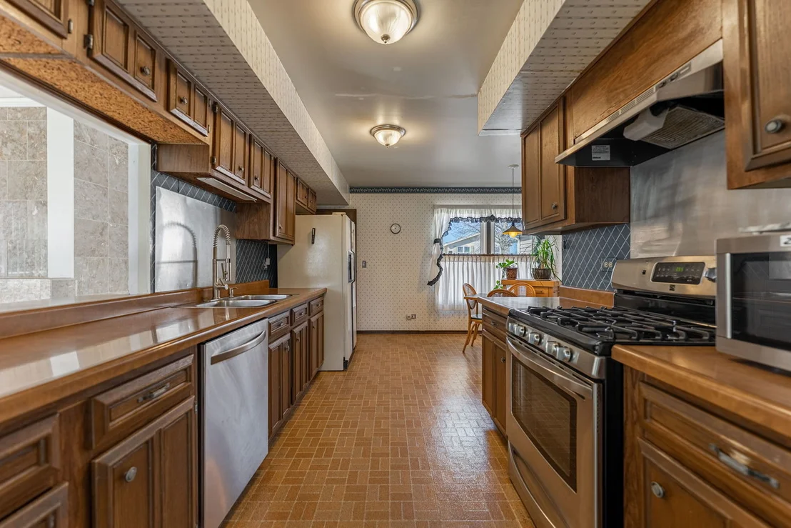 Photo of 137 Harding Drive