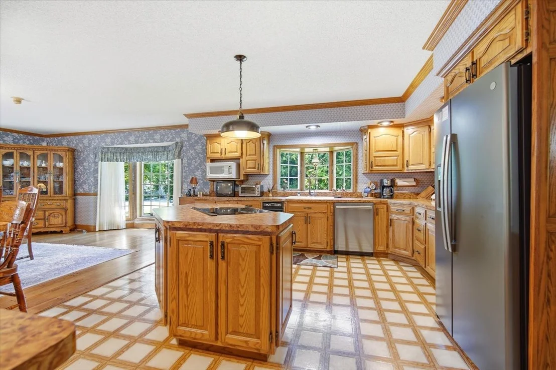 Photo of 2 Breckenridge Drive