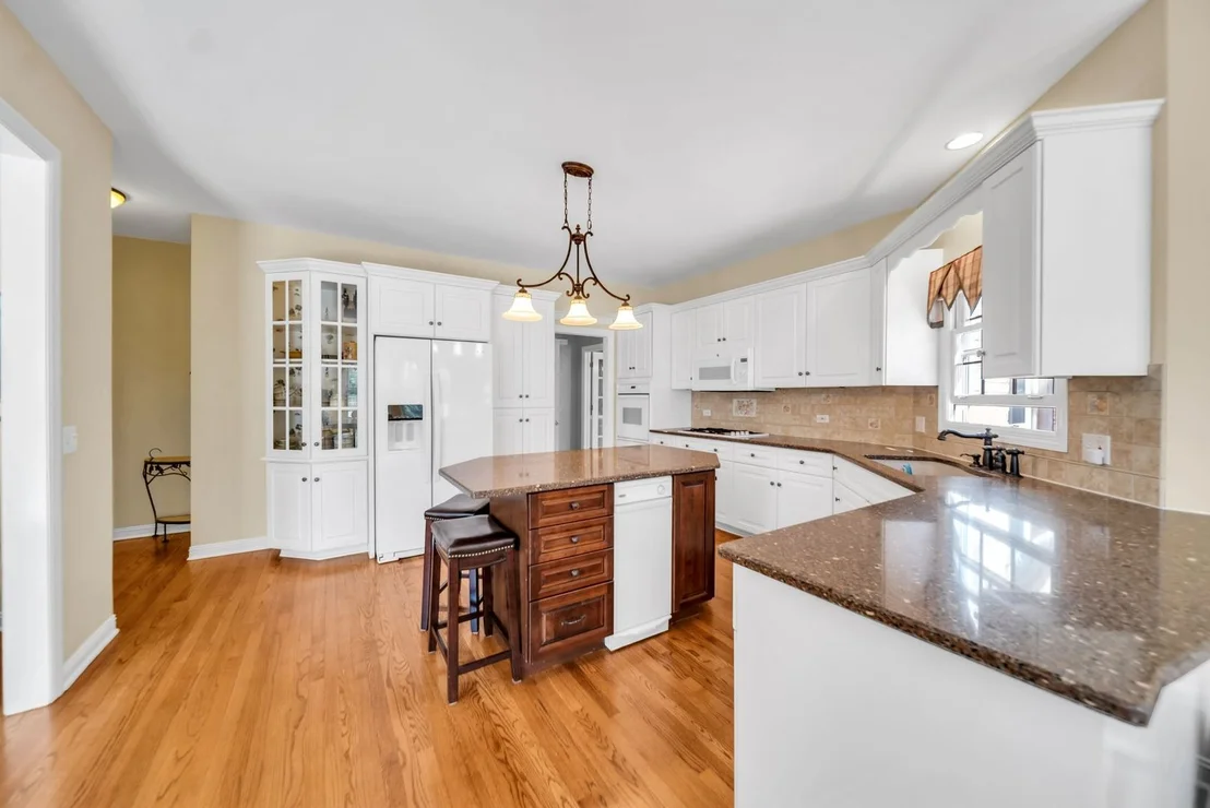 Photo of 1233 Eagle Crest Drive