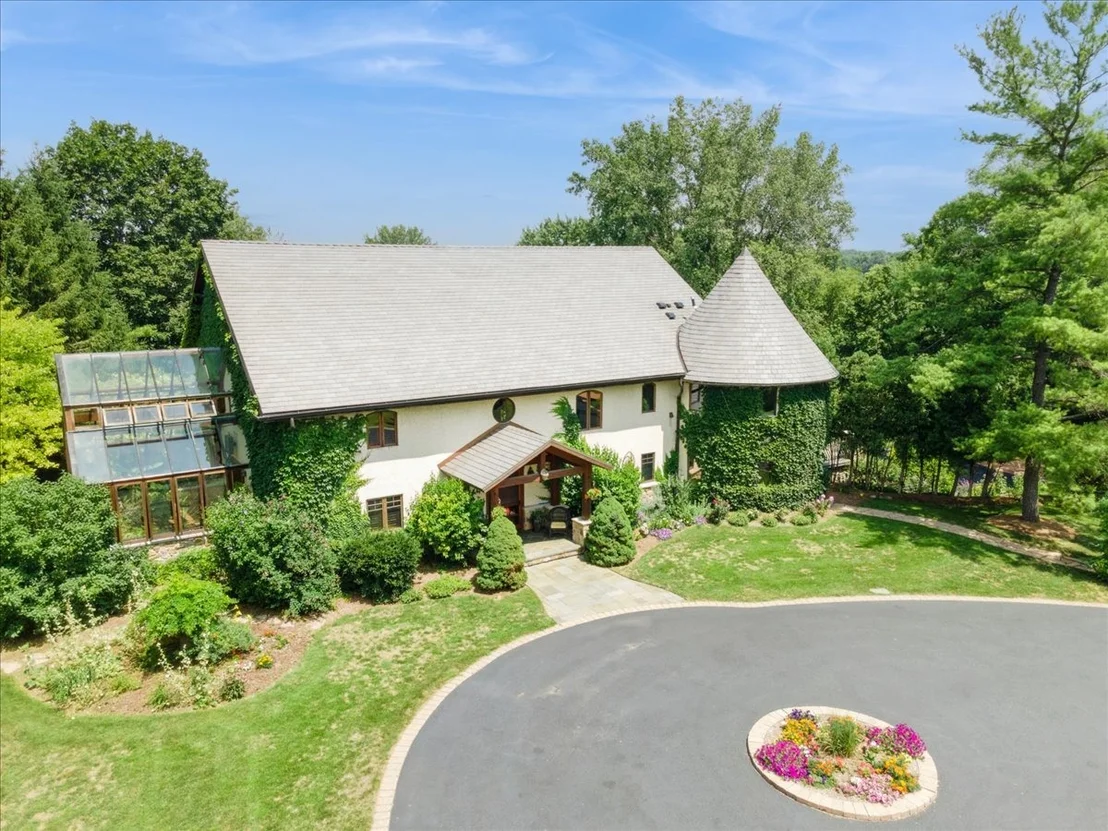 Photo of 236 Steeplechase Road