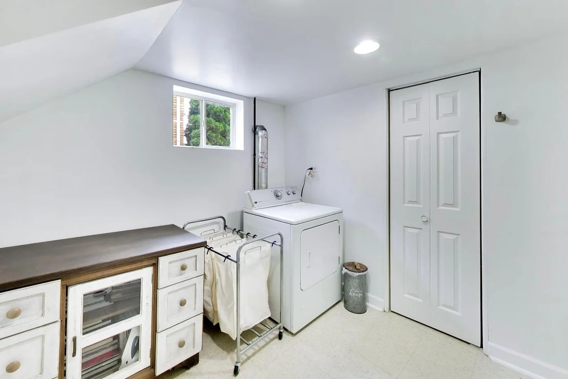 Photo of 3225 Sunset Lane