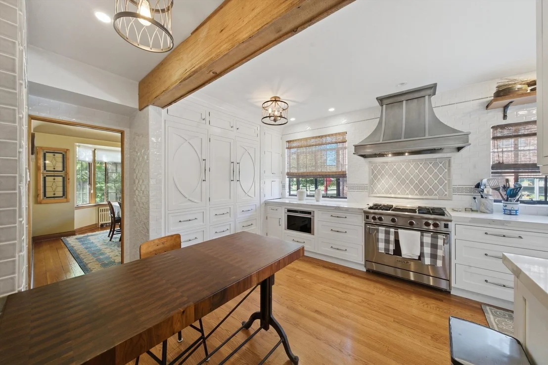 Photo of 327 Selborne Road