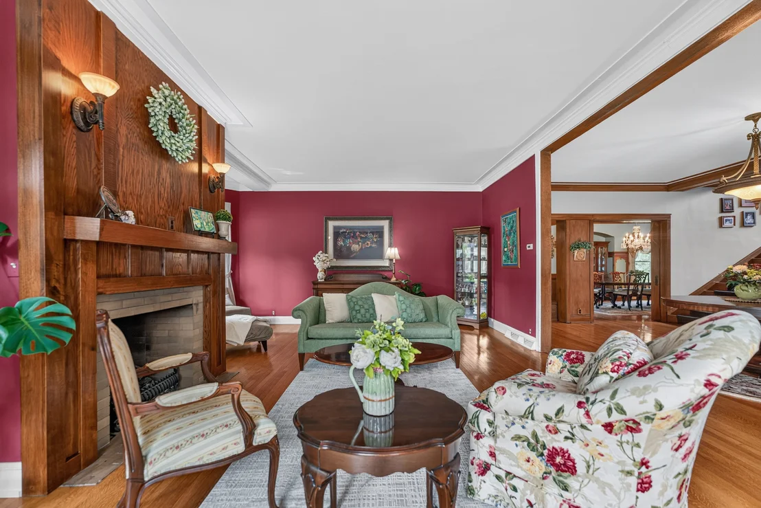 Photo of 729 W Downer Place
