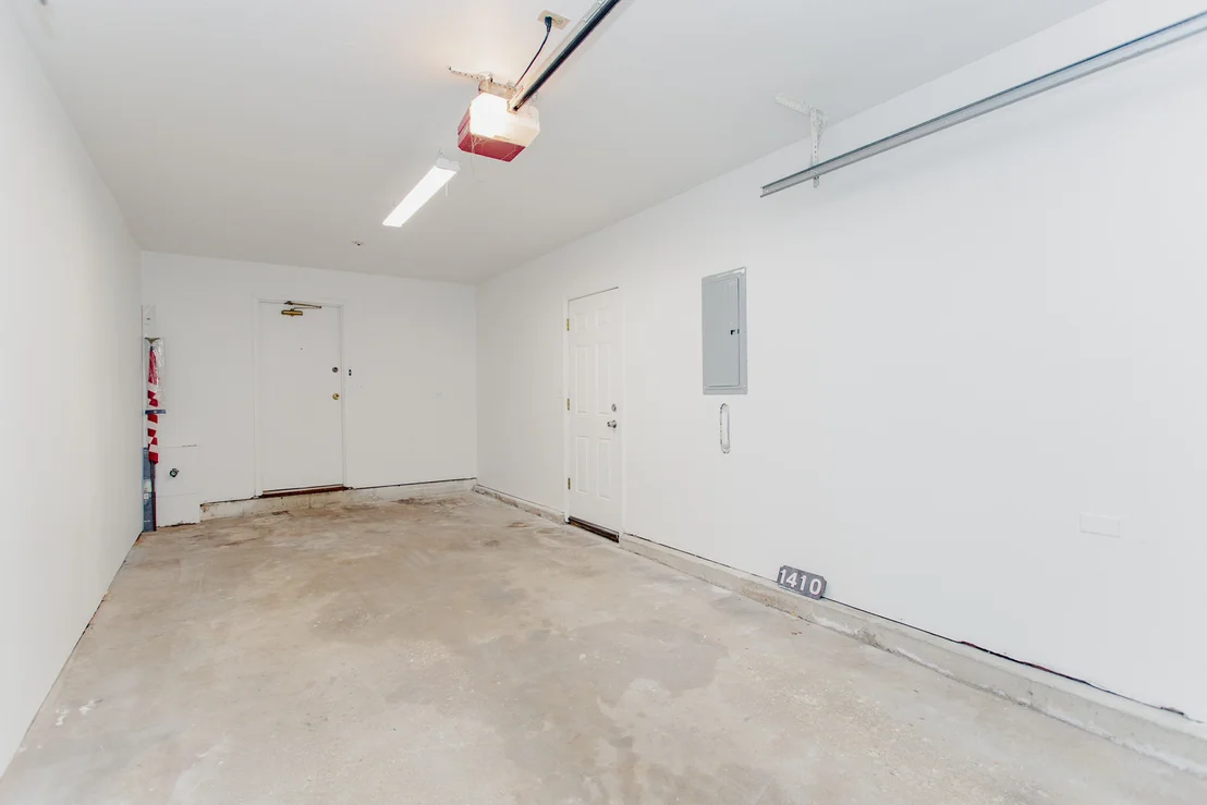 Photo of 1410 Pebblecreek Drive