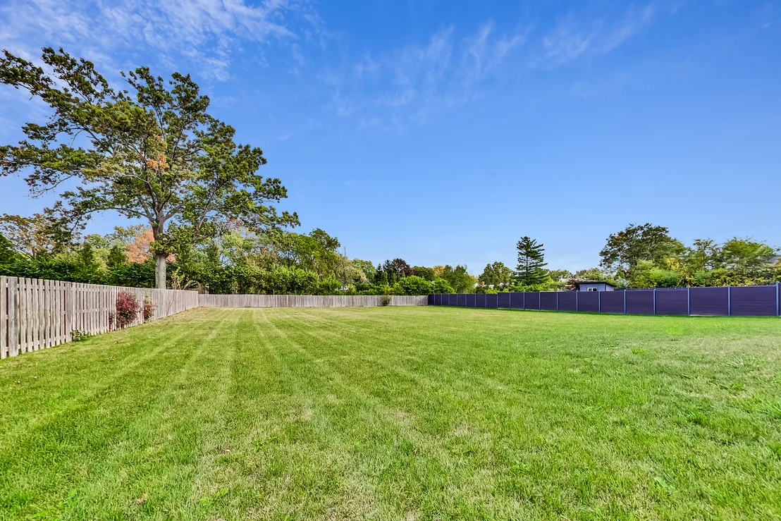 Photo of 1331 Pfingsten Road