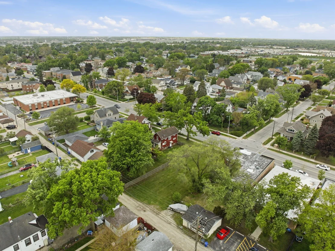 Photo of 4133 Joliet Avenue