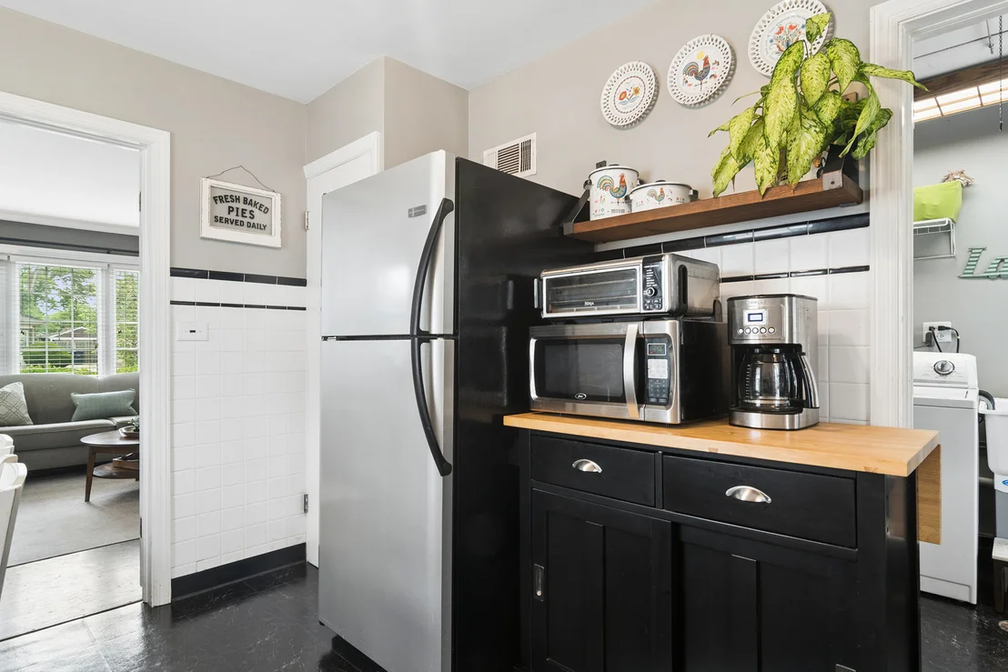 Photo of 1166 Webster Lane