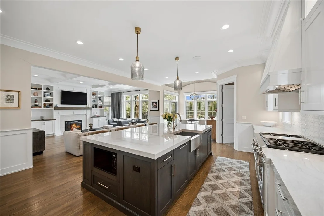 Photo of 1121 Forest Avenue