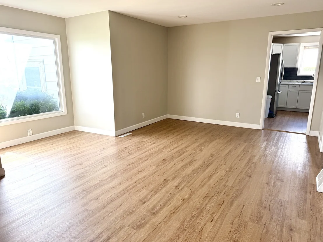 Photo of 82 N 23rd Road