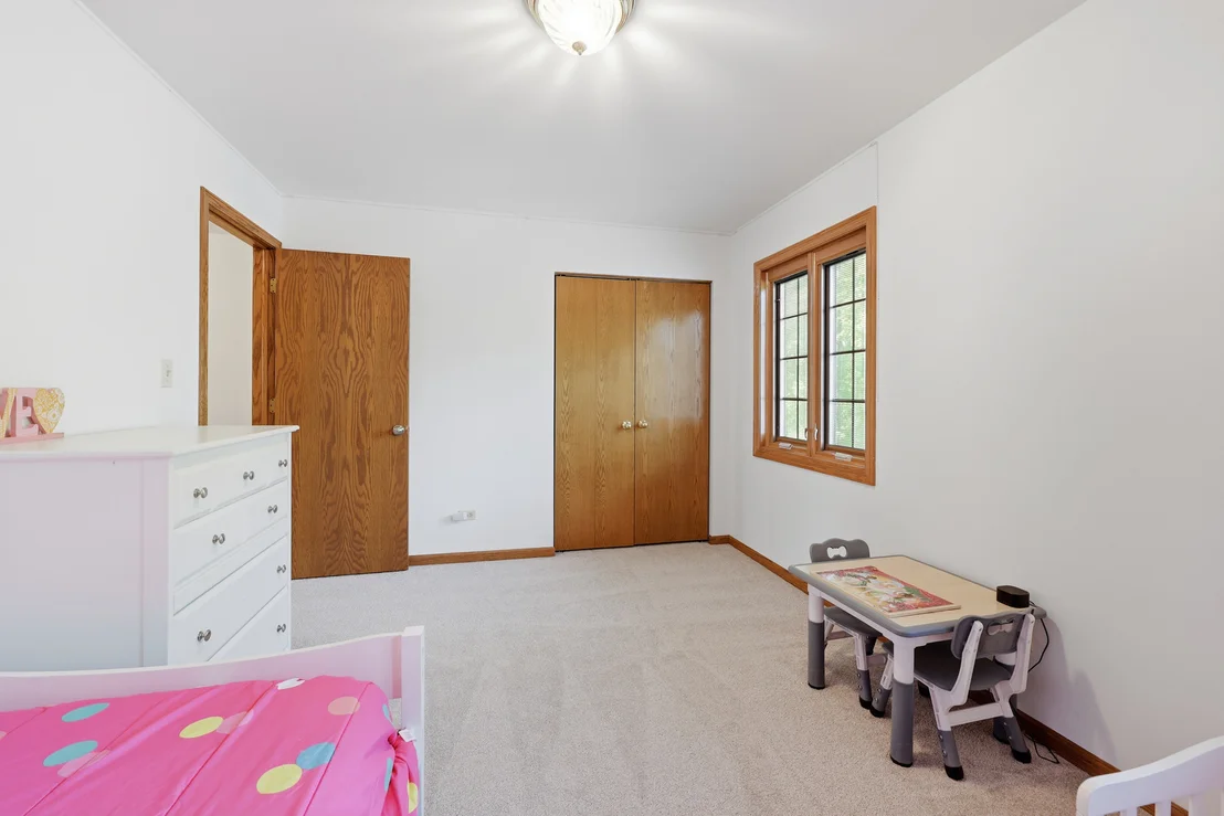 Photo of 655 Crest Drive