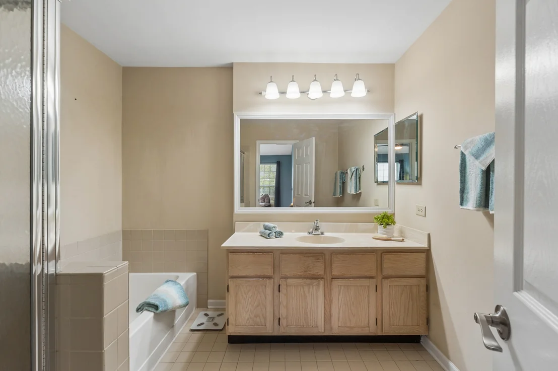 Photo of 767 GROSSE POINTE Circle