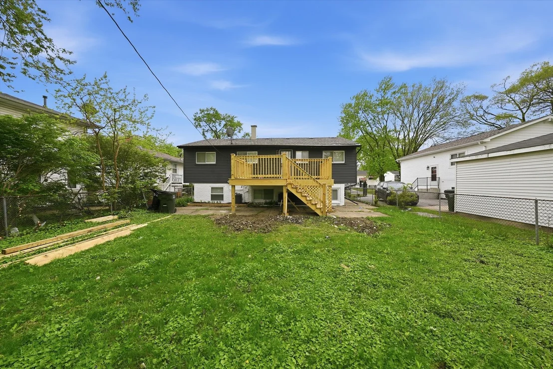 Photo of 16611 Marshfield Avenue