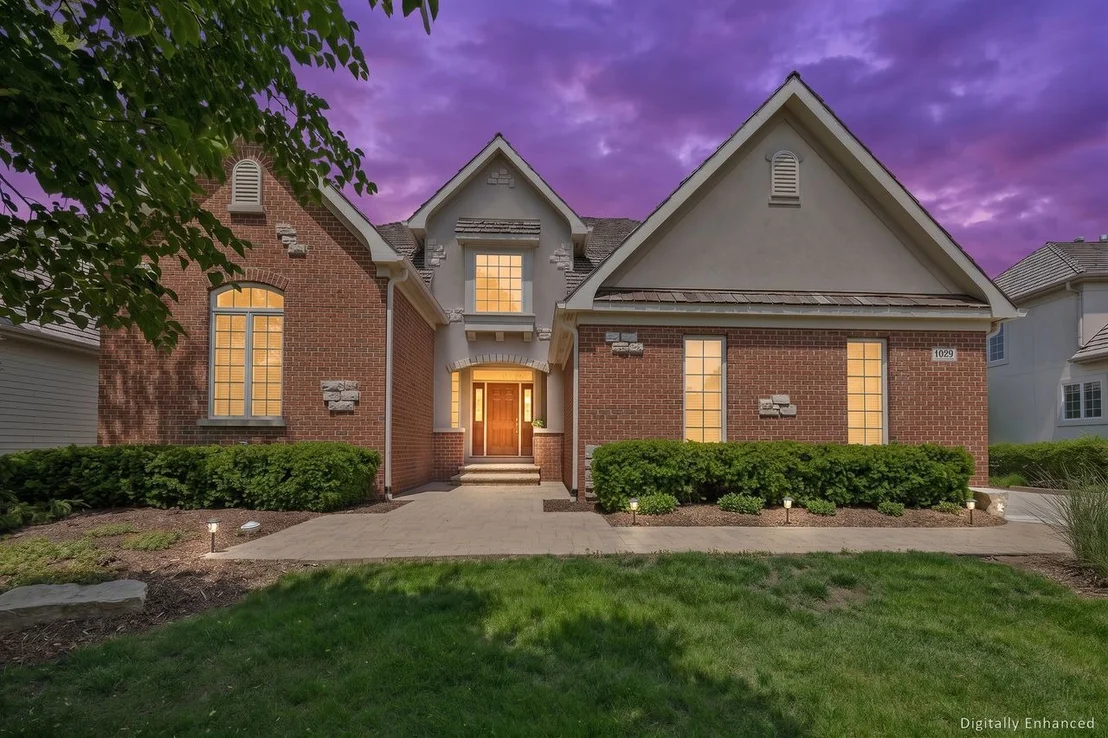 Photo of 1029 Ridgeview Drive
