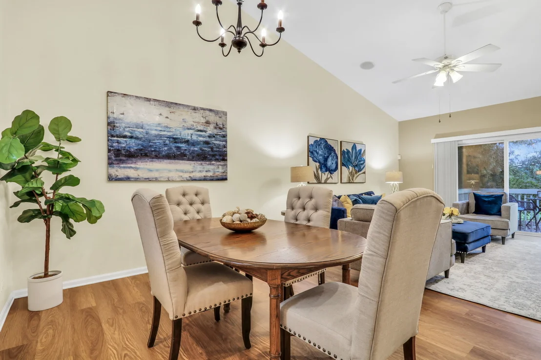 Photo of 2835 Waterfront Avenue