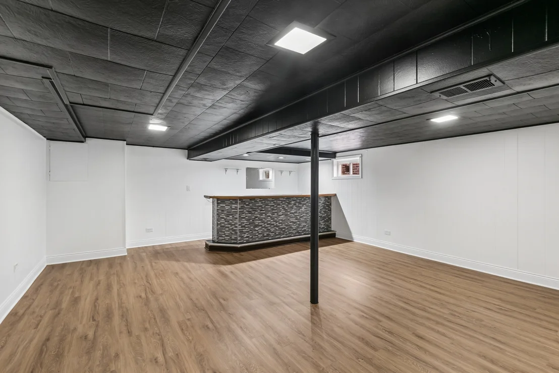 Photo of 1020 W 108th Place