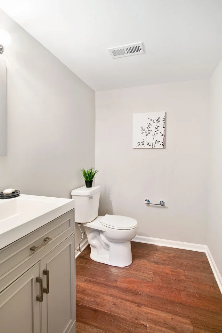 Photo of 891 Stonebridge Lane