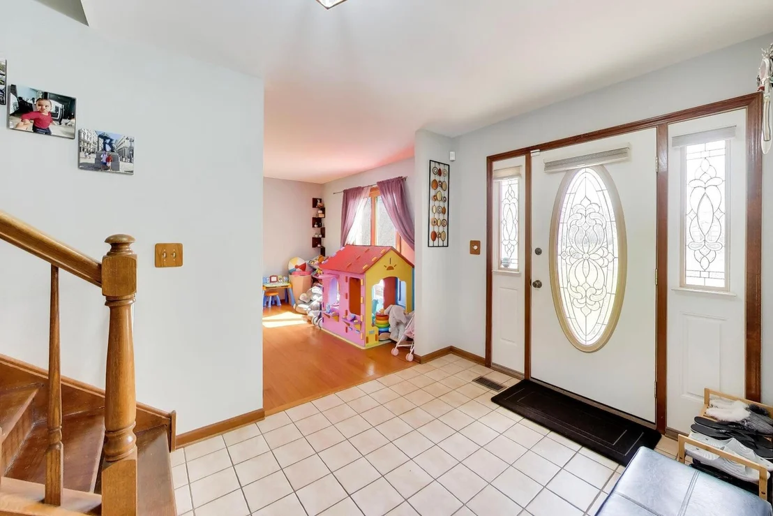 Photo of 1075 Longford Road