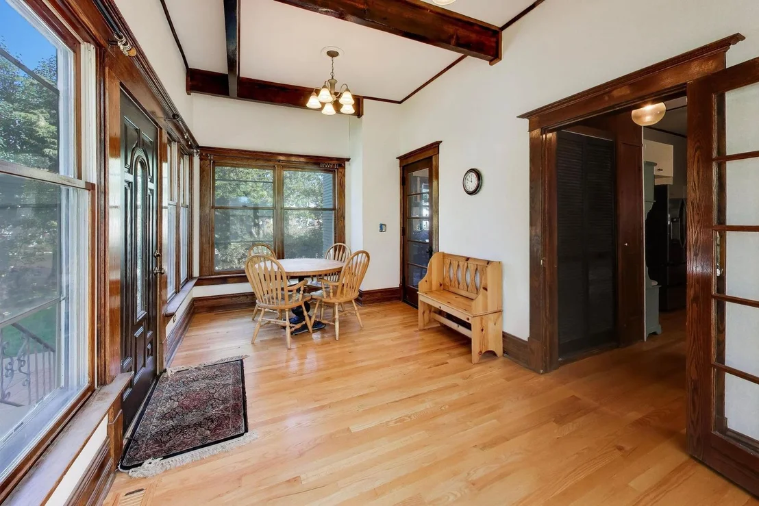 Photo of 582 PARK Street