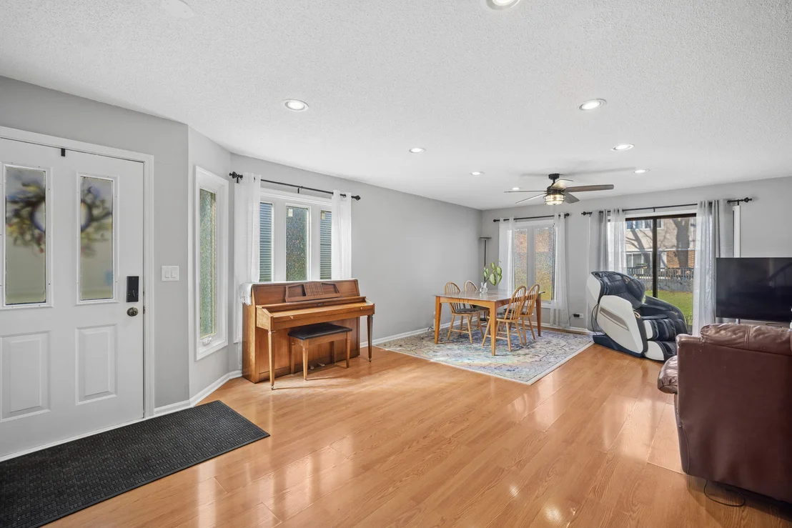 Photo of 329 Redwing Drive