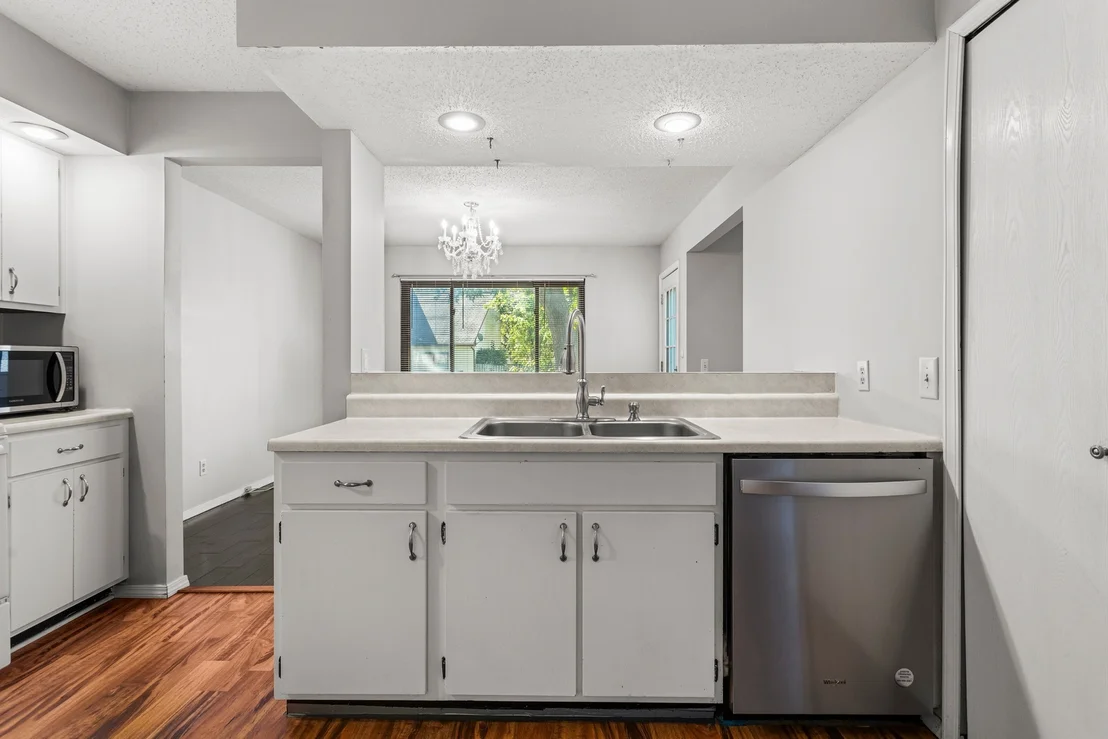 Photo of 726 Higgins Road