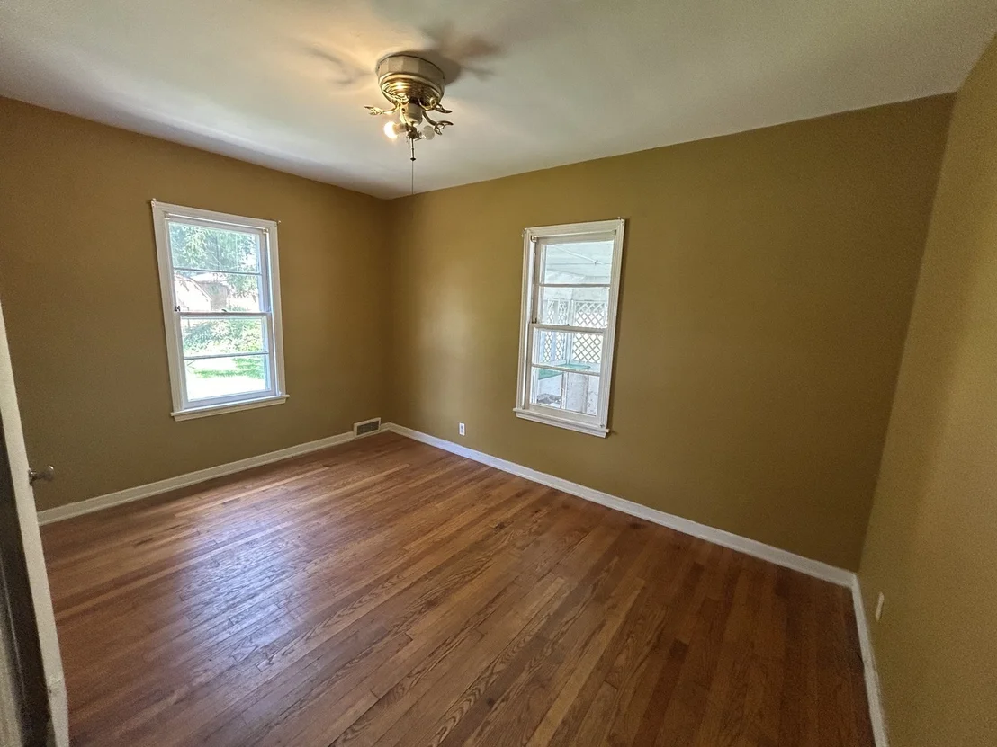 Photo of 165 W 34th Street