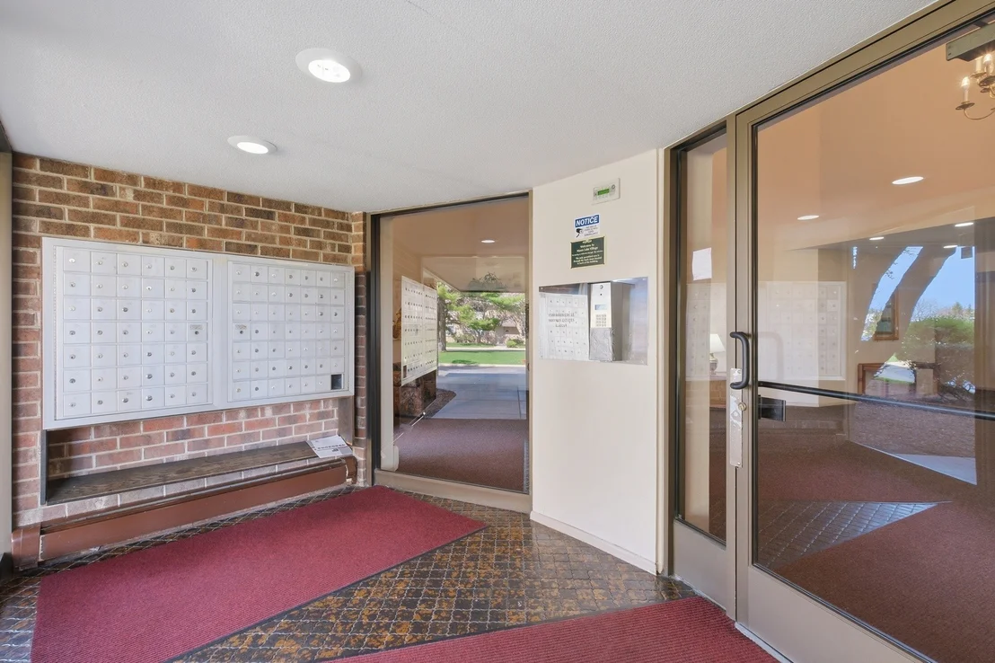 Photo of Unit 112 at 1500 Robin Circle