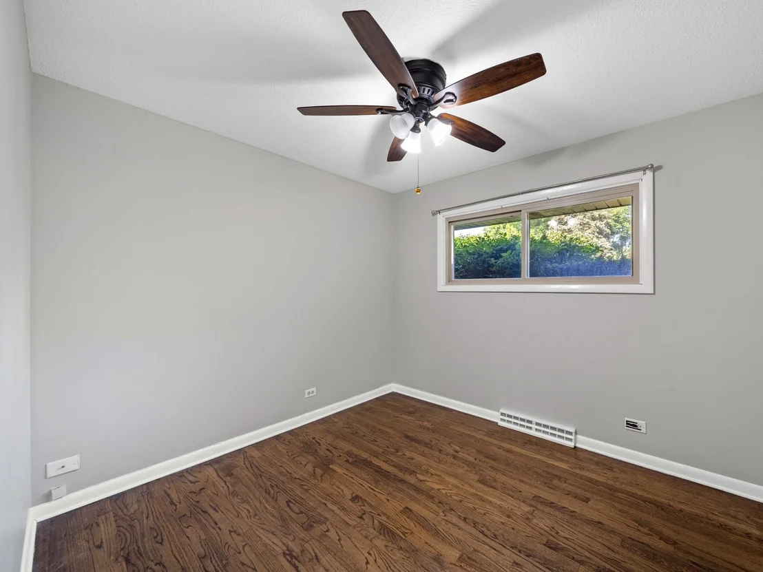 Photo of 415 Tennyson Road