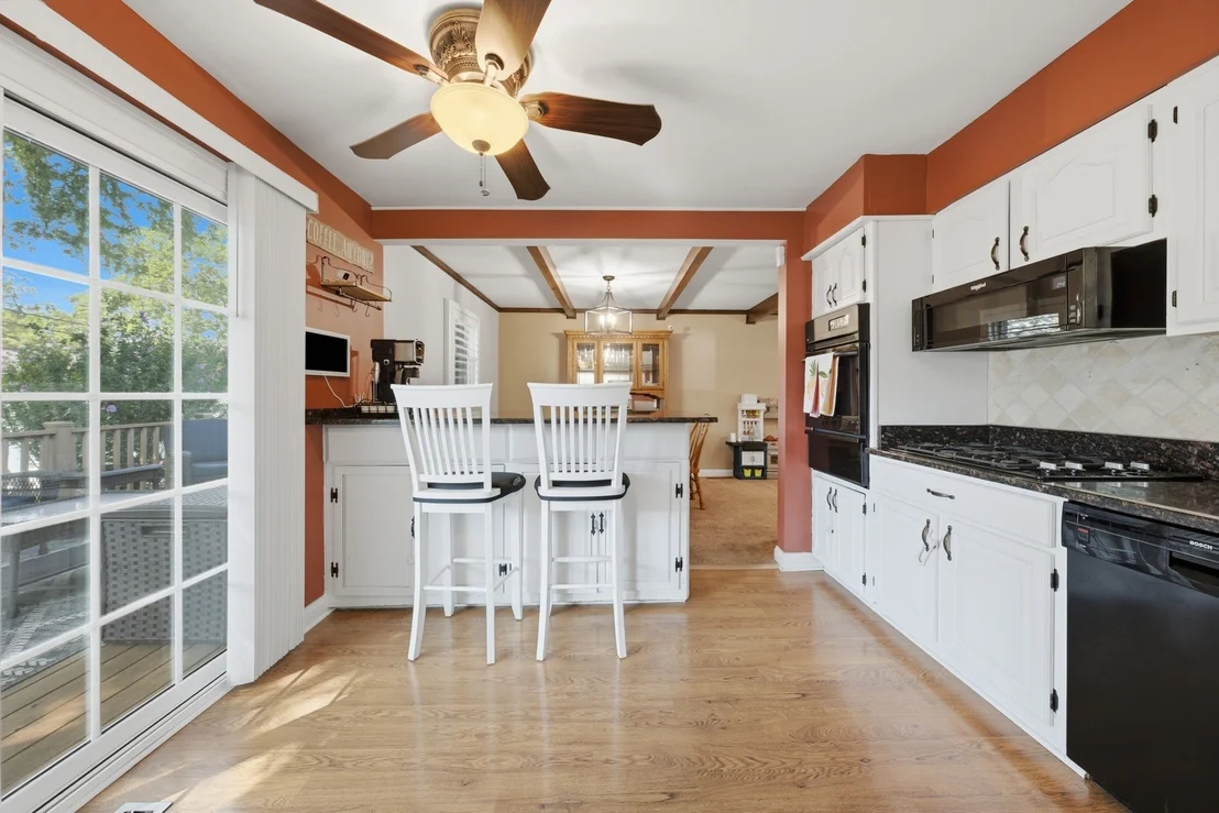 Photo of 15124 Hillside Avenue