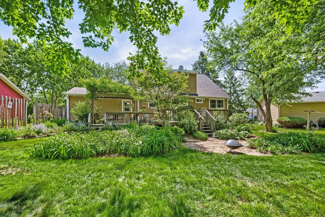 Photo of 390 Cornell Lane