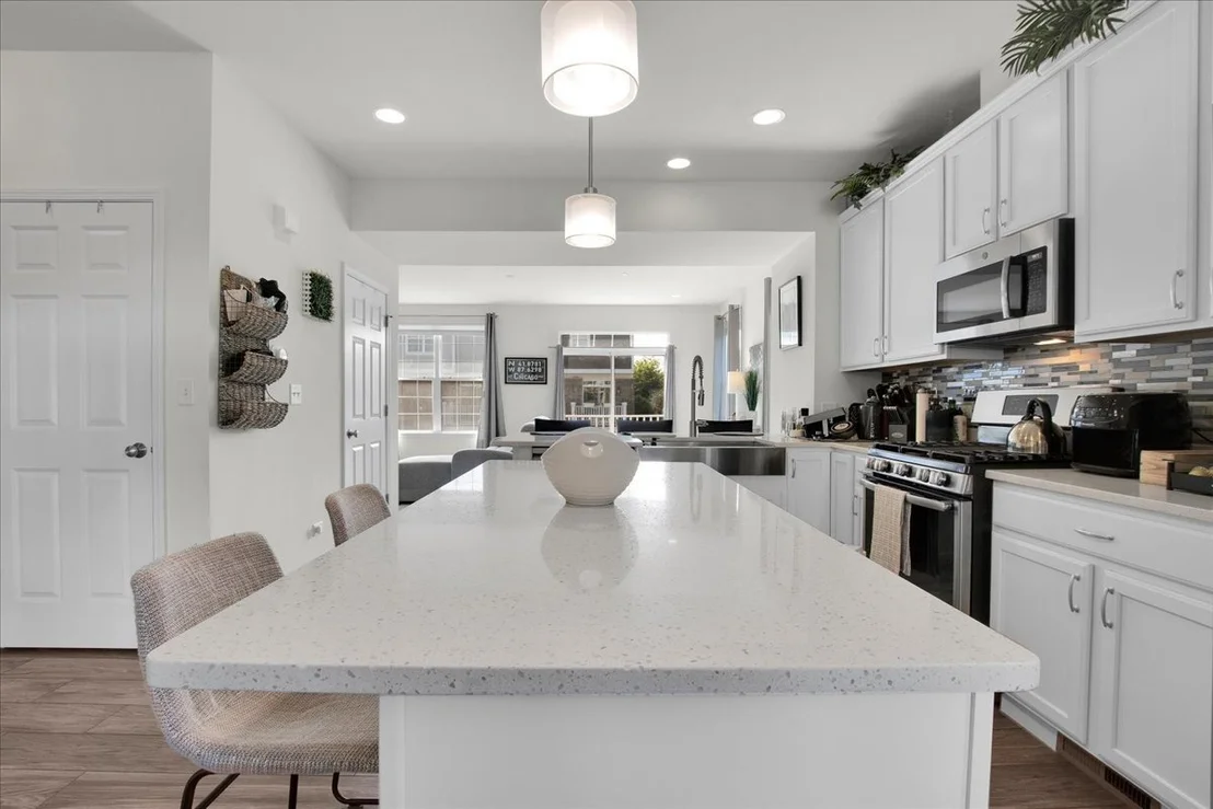 Photo of 2937 Madison Drive