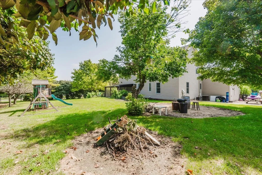 Photo of 19598 Nottingham Drive