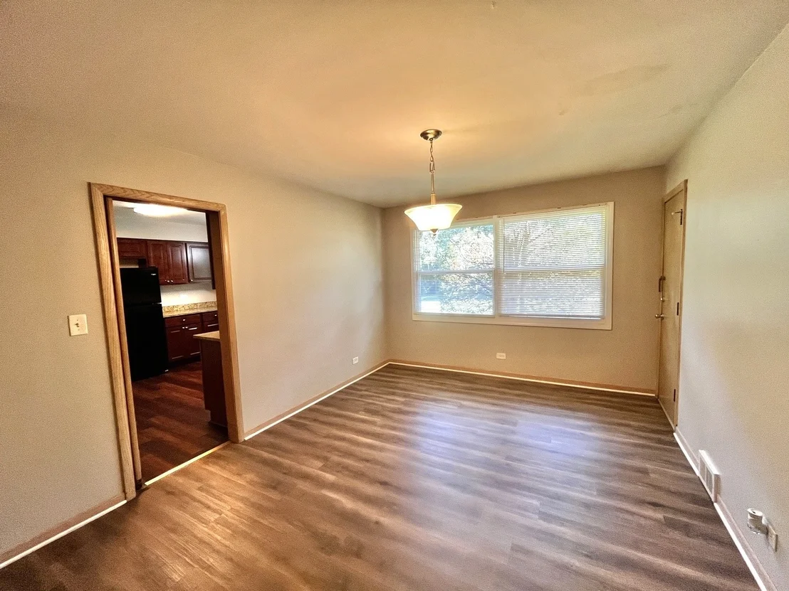 Photo of 2543 Oakwood Drive