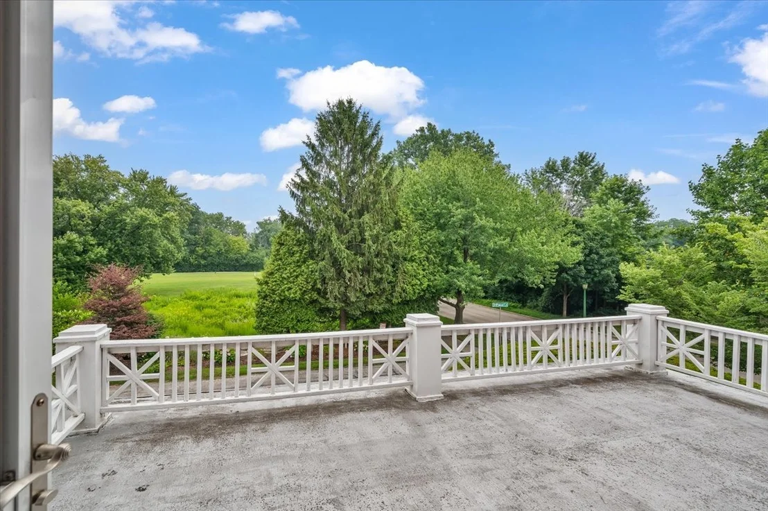 Photo of 220 Maple Avenue