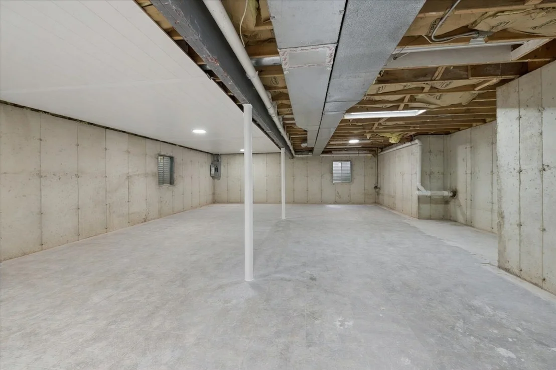 Photo of 415 Juniper Drive