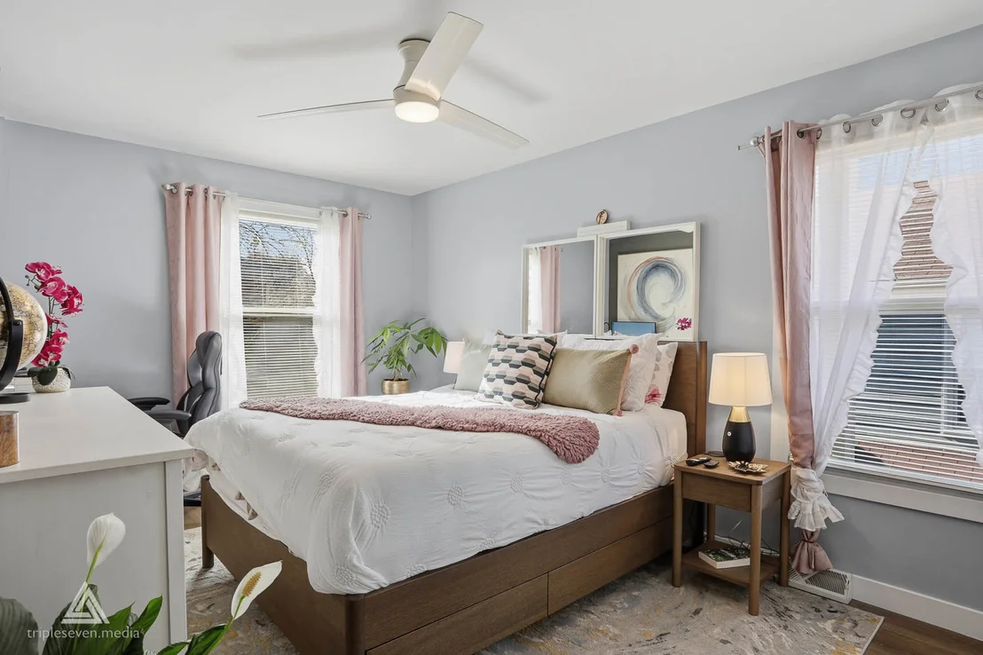 Photo of Unit B at 551 Sidney Avenue