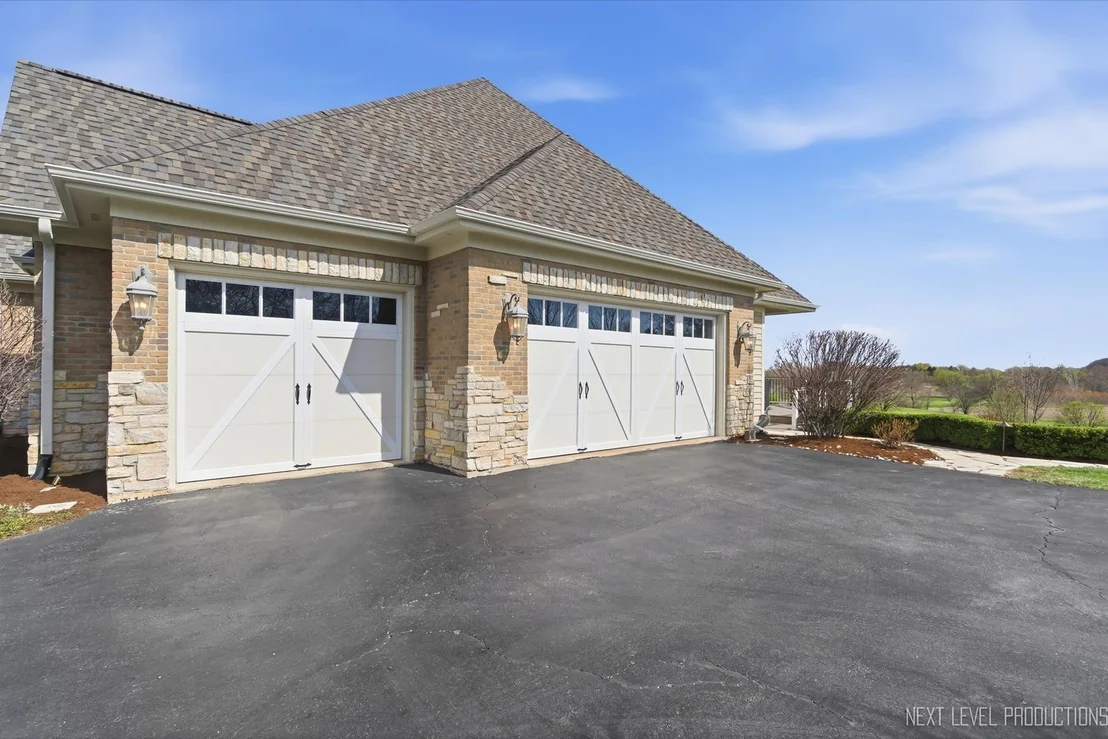 Photo of 1933 Spring Valley Drive